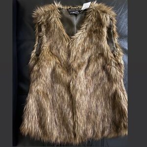 NWT Rue21 Faux Fur Brown Vest